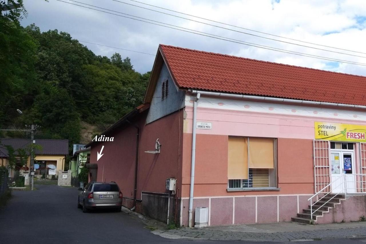 Ubytovanie Adina Poltár Poltar Exterior foto