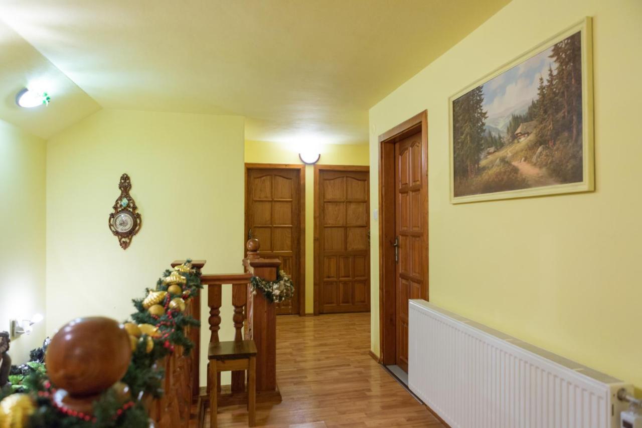 Ubytovanie Adina Poltár Poltar Exterior foto
